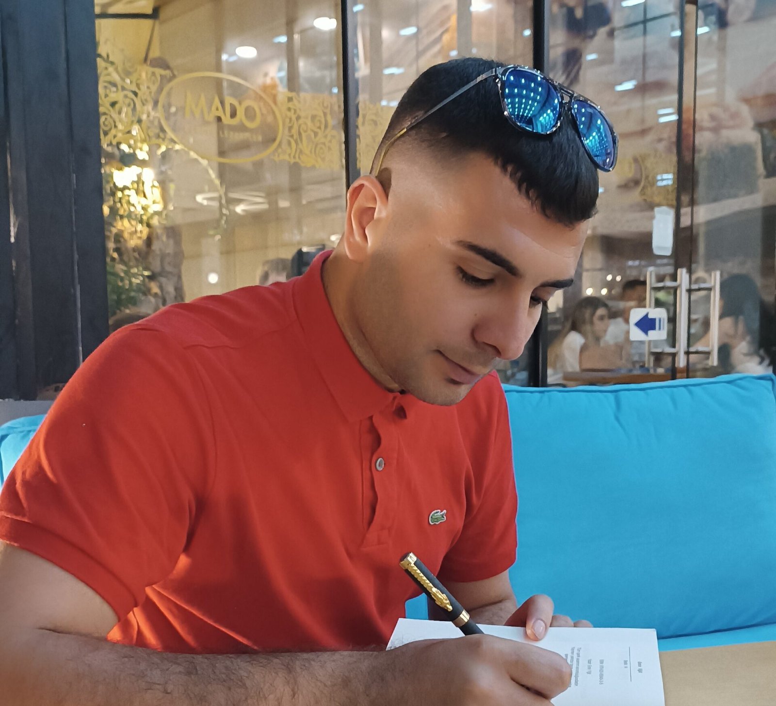 GENÇLİKTEN UZAK YAŞIYORUM