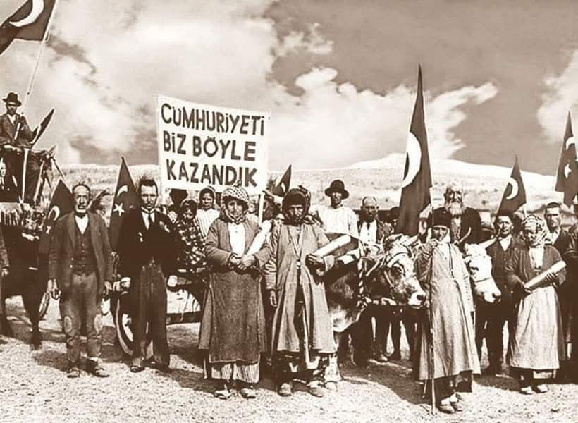CUMHURİYET YOKLUKLA KURULDU